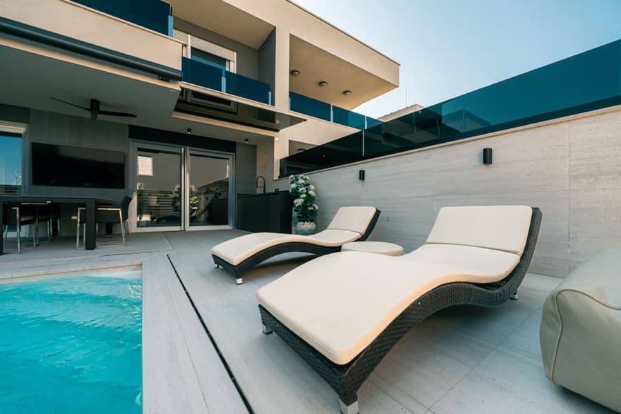 Heated pool