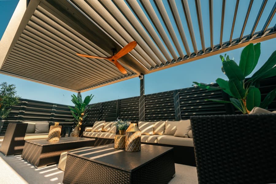 120 m² private outdoor terrace